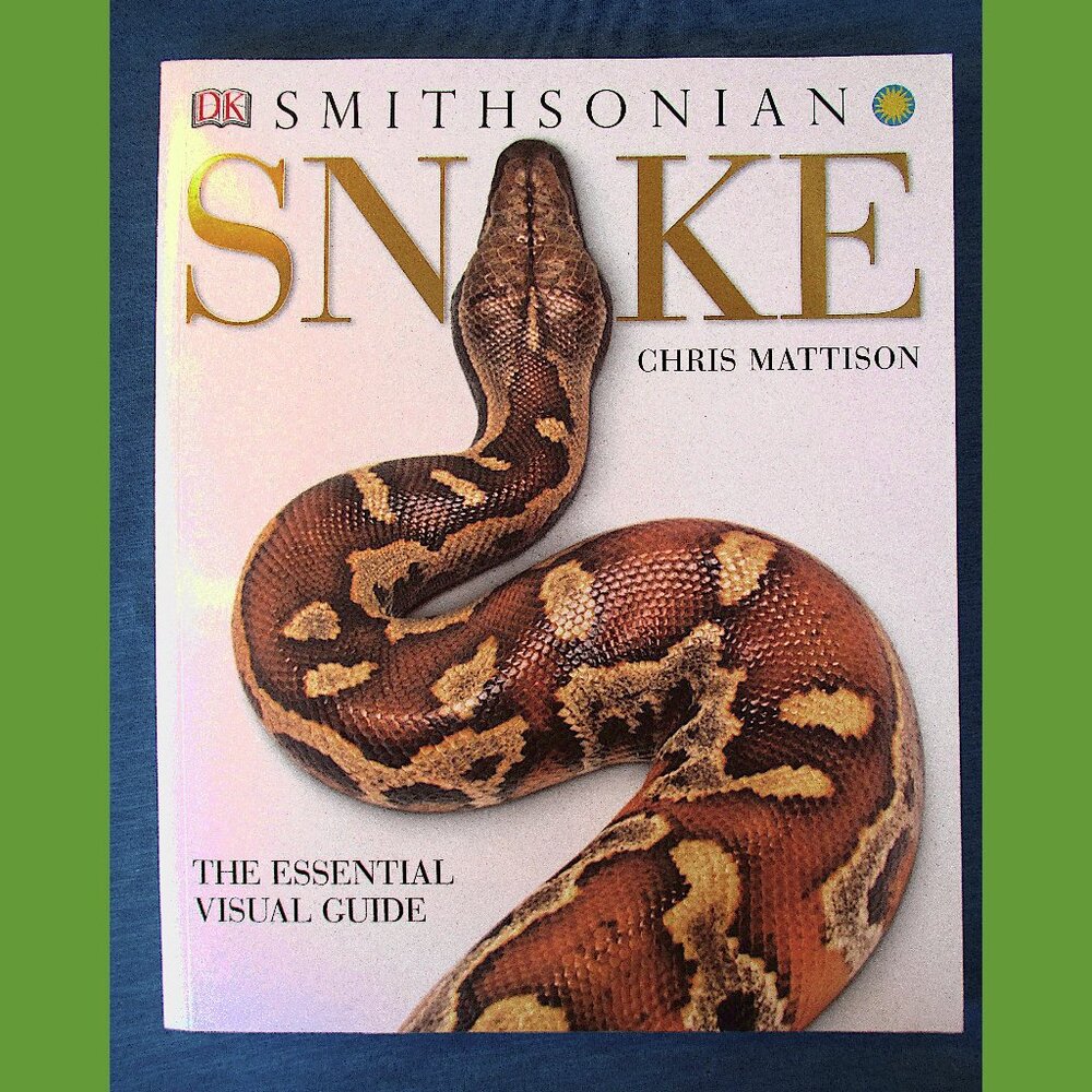 Book - Snake: The Essential Visual Guide by Chris Mattison